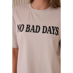 Sieviešu bēšs T-krekls Dienas Sieviešu bēšs T-krekls Dienas