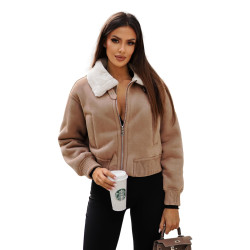 Brūna jaka ar baltu kažokādu Edit Brūna jaka ar baltu kažokādu Edit