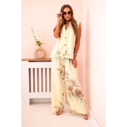 Sieviešu dzeltens komplekts Ziedi Sieviešu dzeltens komplekts Ziedi