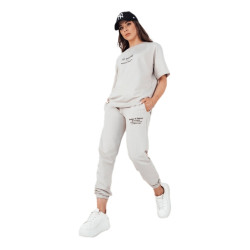 Sieviešu gaiši pelēks komplekts Dream Sieviešu gaiši pelēks komplekts Dream