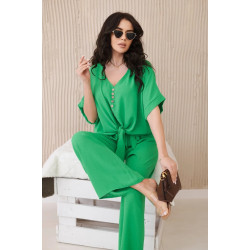 Sieviešu gaiši zaļš komplekts Tautas Sieviešu gaiši zaļš komplekts Tautas