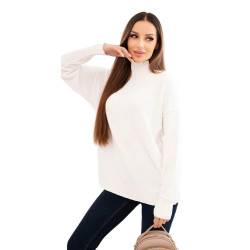 Sieviešu balts džemperis ar augstu apkakli Larsi Sieviešu balts džemperis ar augstu apkakli Larsi