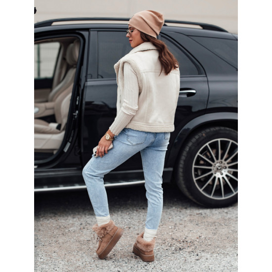 Sieviešu balta veste ar vilnas kažokādu Sieviešu vestes