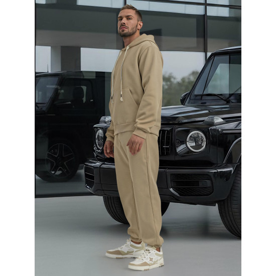 Vīriešu brūns uzvalks Ulanā Vīriešu uzvalki