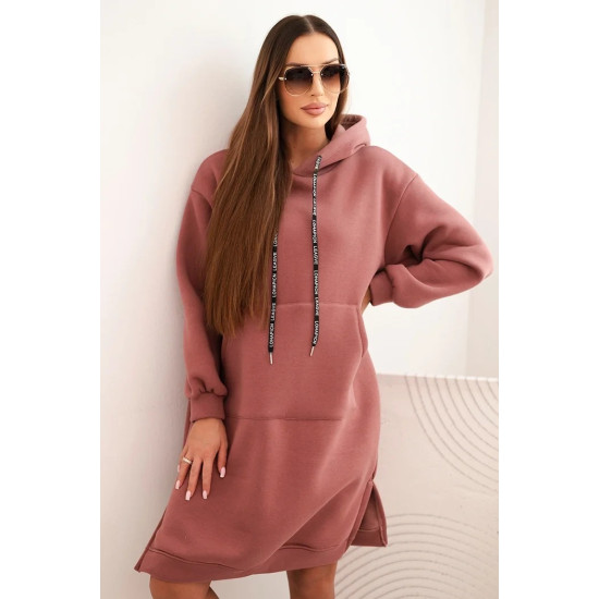 Silti rozā kleita ar gobeku, piemēram, dabūta. Garas kleitas