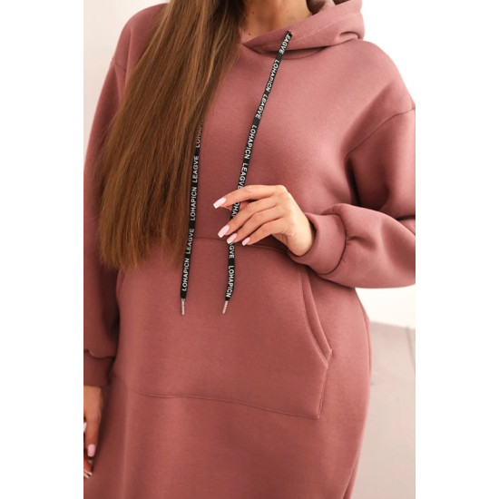 Silti rozā kleita ar gobeku, piemēram, dabūta. Garas kleitas