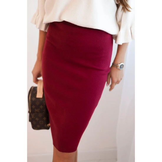 Mākoņejoši sarkans sijons Lima. Svārki