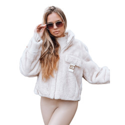 Sieviešu balts īss kažociņš Ariel Sieviešu balts īss kažociņš Ariel