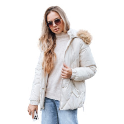 Sieviešu balts ziemas mētelis ar kapuci Mari Sieviešu balts ziemas mētelis ar kapuci Mari