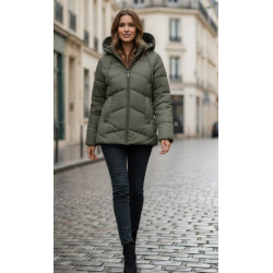 Camil haki krāsas sieviešu jaka