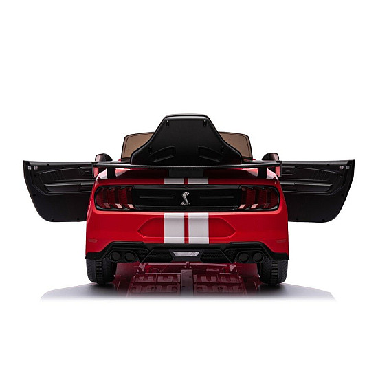 Ford Mustang GT500 sarkans auto