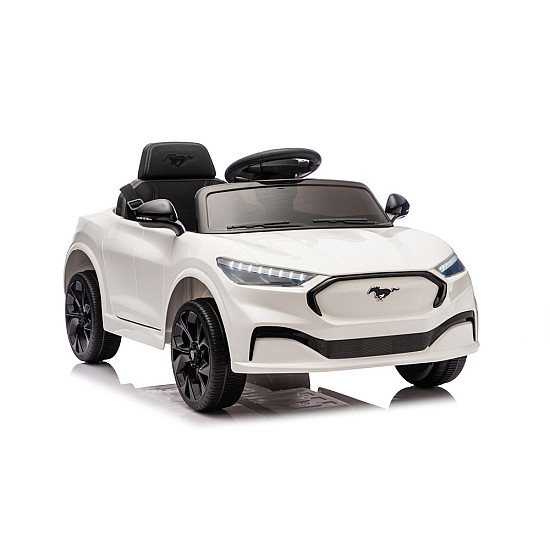 Balts „Ford Mustang Mach-E“ automobilis Automašīnas