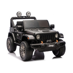 Melns elektriskais automobilis Jeep Rubicon DK-JWR556
