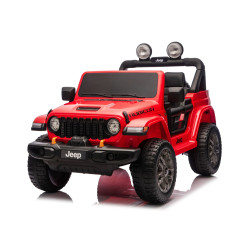 Sarkans elektriskais automobilis Jeep Rubicon DK-JWR556