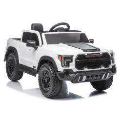 Akumulatora darbināms balts 4x4 automobilis P4 