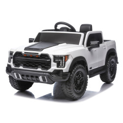 Akumulatora darbināms balts 4x4 automobilis P4 