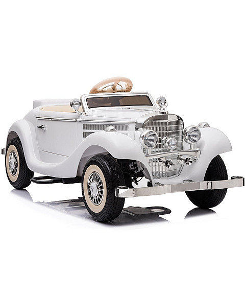 Balts akumulatora retro automobilis Mercedes 540K