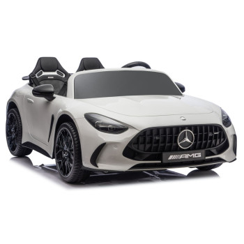 Balts elektriskais automobilis „Mercedes AMG DK-GT63“