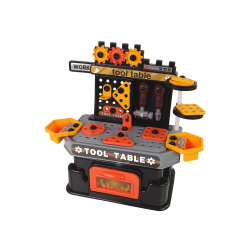 Darbnīcas galds ar darbarīkiem