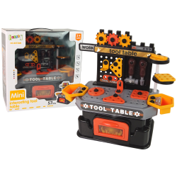 Darbnīcas galds ar darbarīkiem