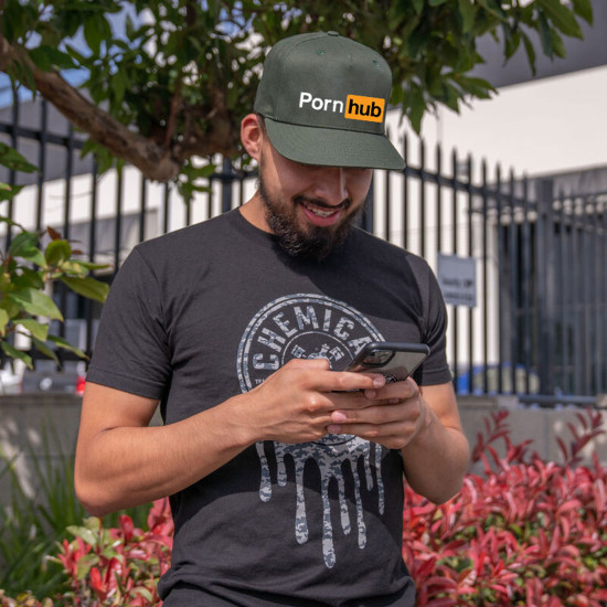 Unisex cepure haki krāsā Pornhub PK3014 - Aksesuāri vīriešiem Unisex cepure haki krāsā Pornhub PK3014