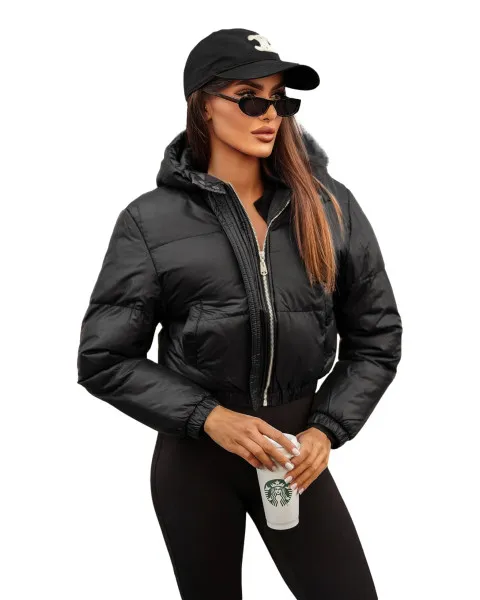 Melna ziemas jaka Jenner