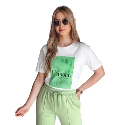 Sieviešu T-krekls Lamur baltā krāsā ar zaļu dizainu