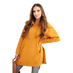 Sieviešu oranžs džemperis ar zobenu.