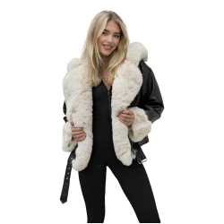 Sieviešu melna jaka ar kažokādu Nikol