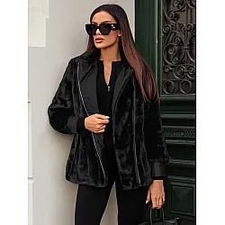 Melna jaka Kylie