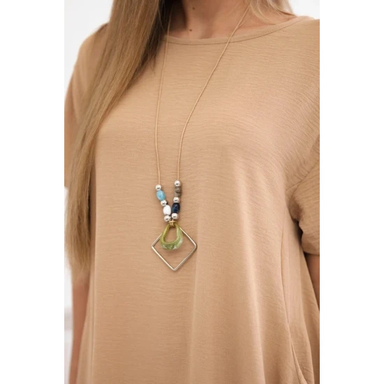 Brūna kleita ar kabatām un kulonu Deli Kleitas sievietēm