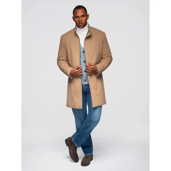 Vīrišķis brūns mētelis Alpijā Mēteļi