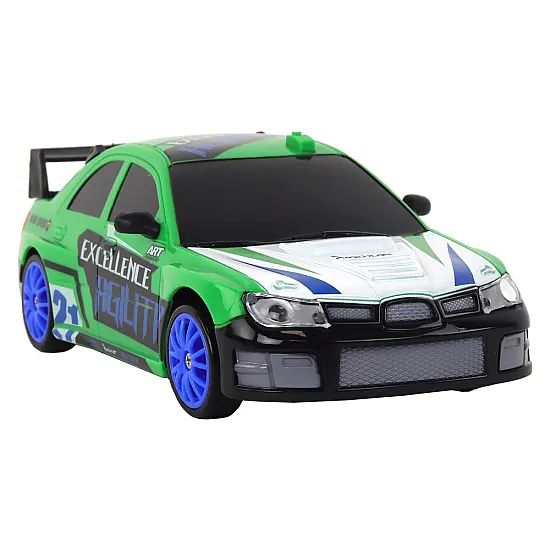 Tālvadības pults vadāma sporta automašīna R/C 1:24 Zaļā krāsā ar maināmiem riteņiem Radio vadāmās rotaļlietas
