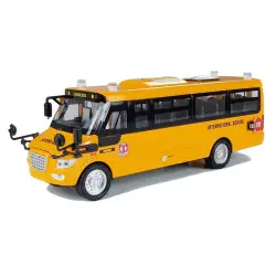 Metāla skolas autobuss ar ievelkamu dzinēju