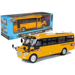 Metāla skolas autobuss ar ievelkamu dzinēju