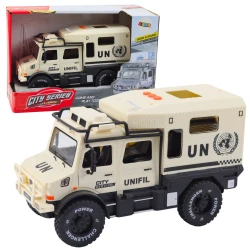 Pilsētas dienesta SUV ar atveramām durvīm