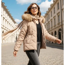 Sieviešu brūna ziemas jaka ar kapuci Levi