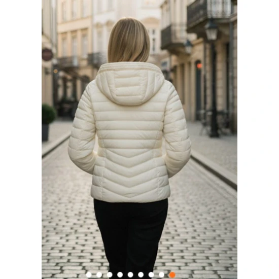 Sieviešu balta jaka Kaja Sieviešu jakas