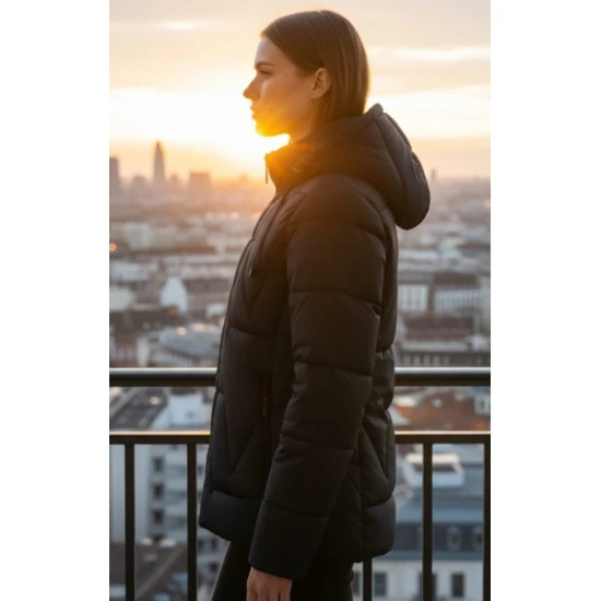 Sieviešu jaka Mija melnā krāsā Sieviešu jakas