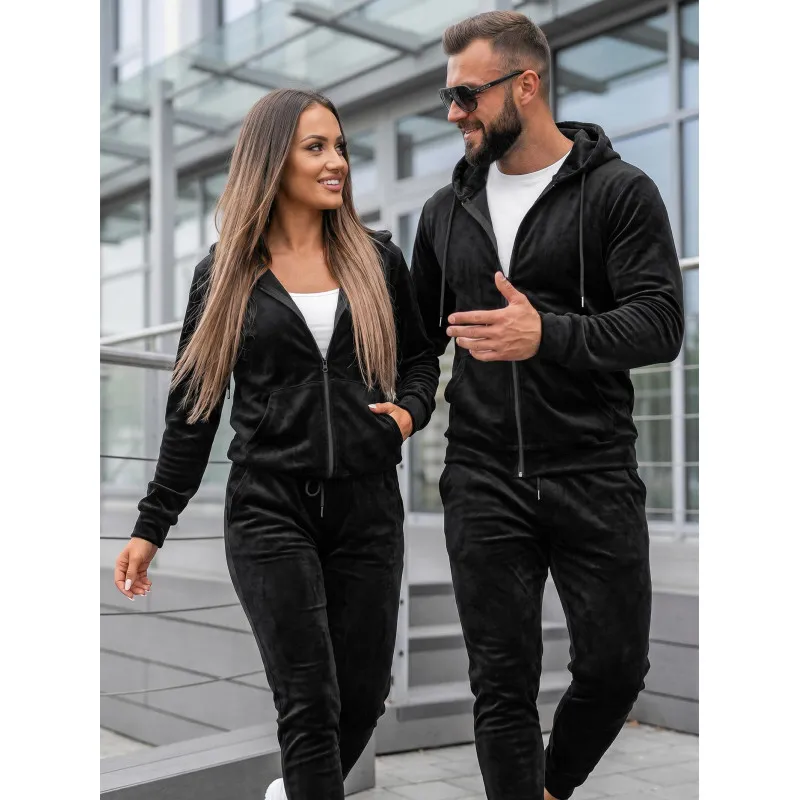 Melno velūra apģērbu komplektu kolekcija „Rojo“