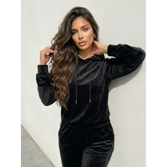 Sieviešu melns velūra uzvalks Sieviešu uzvalki