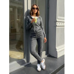 Tumši pelēka sieviešu apģērbu komplekts ar kapuci „Kornel“