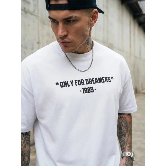 Vīriešu balts oversize t-krekls Dreamers T-krekls ar saukļiem