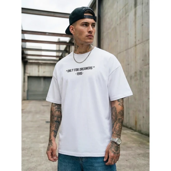 Vīriešu balts oversize t-krekls Dreamers T-krekls ar saukļiem