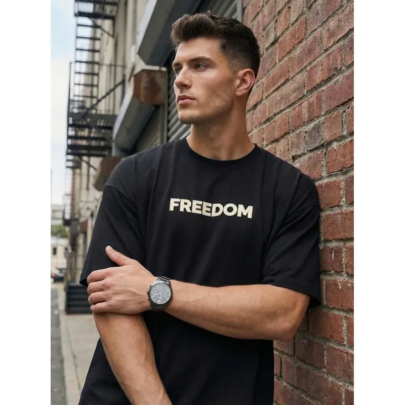 Vīriešu melns T-krekls Freedom T-krekls ar saukļiem