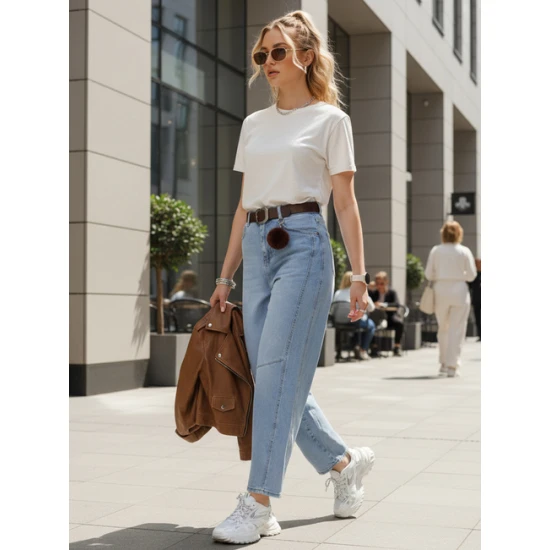 Sieviešu gaiši zili džinsi Sara Džinsi un džogeri