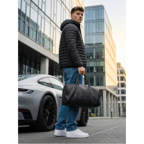 Pārejas melna jaka Mond Nedēļas TOP: pavasara jakas