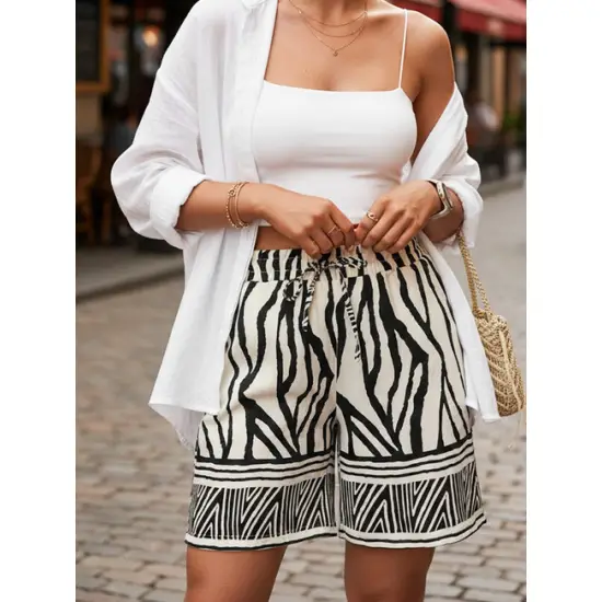 Sieviešu melni/baltie šorti „Zebra“