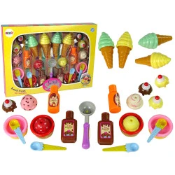 Saldumu komplekts: saldējums, cupcakes, mērces, karotes