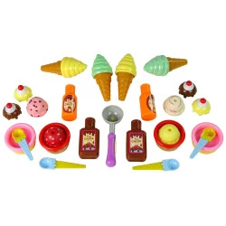 Saldumu komplekts: saldējums, cupcakes, mērces, karotes